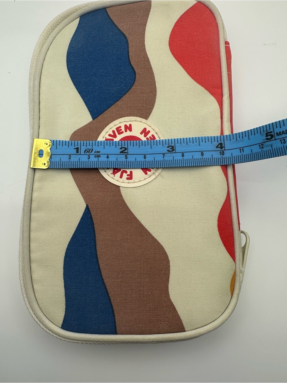 Fjallraven Kanken Zip travel wallet from the artist series in “Landscape” - Picture 7 of 10